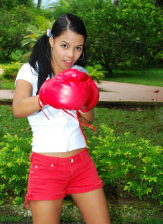Gigi Spice Plays With Her Box Gloves And Pounds Her Pussy Hard With A Toy