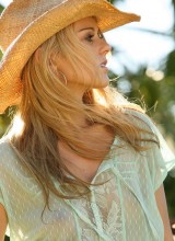 Nicole Jamies Taps Into Her Inner Cowgirl And Makes Country Livin' Look Good!