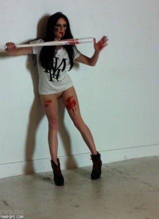 Lynn Pops Made In Hell