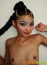 Thai Girls Wild: Thai Girl Eaw Stripping Outdoors To Show Off Her Slender Body