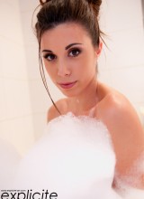 Explicite-art: Our Lovely Make-up Artist Anouck, Playing With Soap Bubbles At Bath