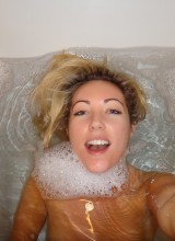Sarah Peachez - Morning Bath