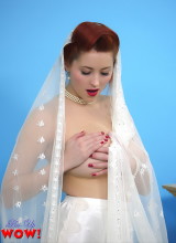 Pin-up Wow: Lucy V As Your Sweet Yet Sexy Bride Wants To Take You For A New Sexy Adventure