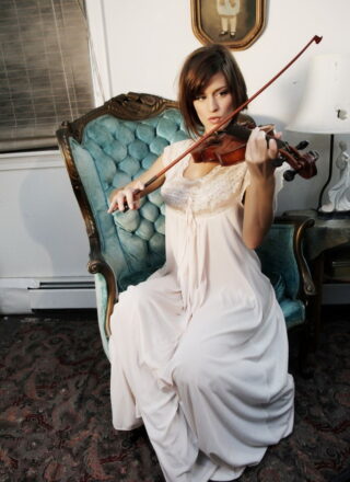 Femme Eden - Violin