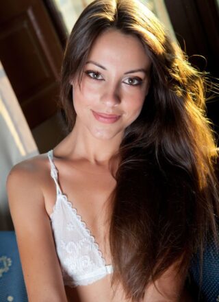 Met-art: Lorena B - Trim Pussy