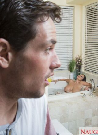 Naughty America: Ava Addams - My Friend's Hot Mom