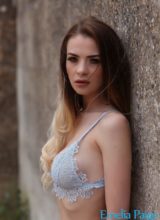 Emelia Paige Shooting In Her Lingerie