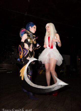 Jeny Smith - High Heels Upskirt Flashing At Cosplay Event