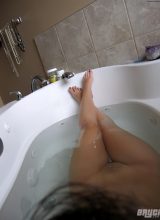 Bryci - Nude Bath Selfies