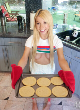 Povd: Kenzie Reeves - Thanksgiving Creampie