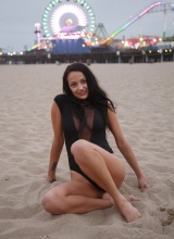 Zishy: Sofi Ryan At The Beach