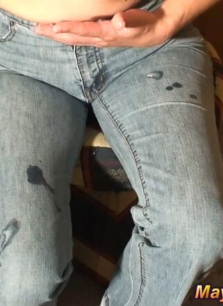 Mayas Handjobs - Multiple Cumshots On My Tits And Jeans