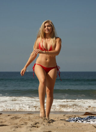 Zishy: Kayla Linchek - Beach Blonde