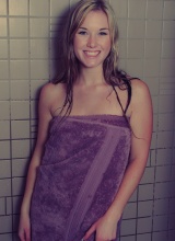 This Years Model: Taylor Swift - Take A Shower