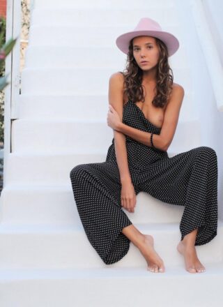 Katya Clover - Public