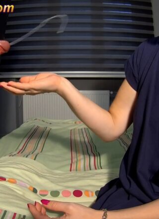 Mayas Handjobs: 2 Cumshots Through Gloryhole