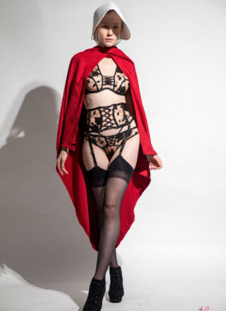 Emily Bloom - Handmaid
