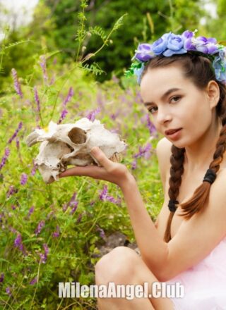 Amy in Ophelia 15