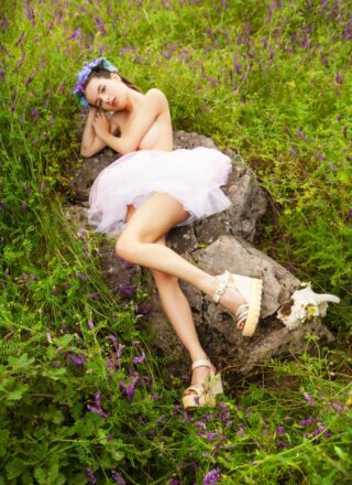Amy in Ophelia 9