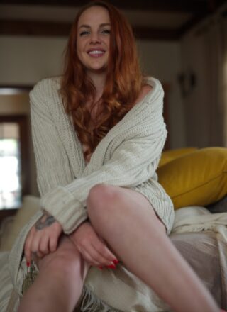 BreathTakers: Kara Carter - Santas Little Elf 2