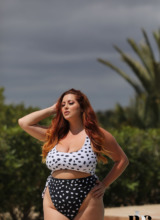 Nothing But Curves: Lucy Vixen - 1