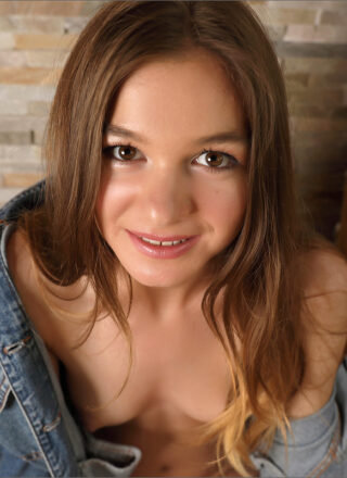 MPL Studios: Stefani - Rebel Yell