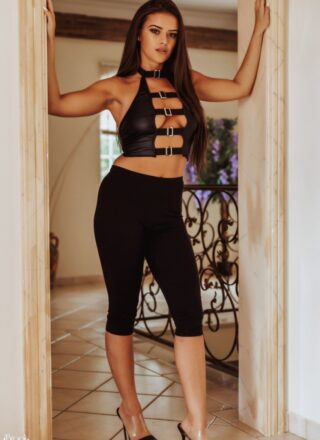 Brook Wright - Back To Black 1