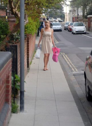 Hayleys Secrets: Hayley Marie Coppin - Shopping Excursion 1