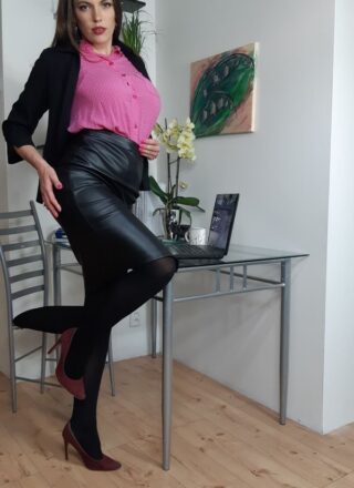 OnlySecretaries: Dominika K - 2