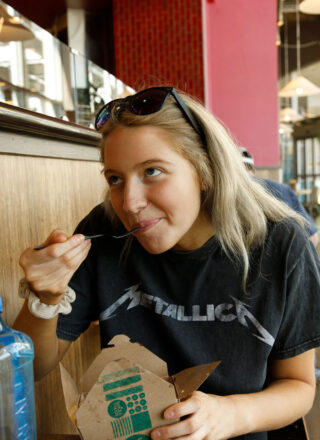 Zishy: Maddie Crump Curvy Blonde 4