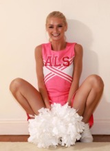 Payton Avery in Cheerful 6