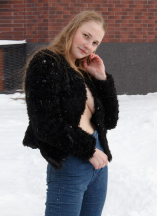 Zishy: Lida Nowak Snow Is Quiet 2