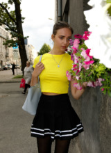 Zishy: Oxana Chic in a Skirt 2