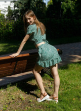 Zishy: Ariel Gossimer in a Green Dress 5