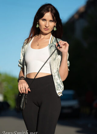 Jeny Smith - Camel Toe Leggings 1