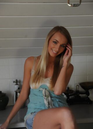 Hayleys Secrets: Hayley Marie Coppin - Dishwasher Overload Recap 3